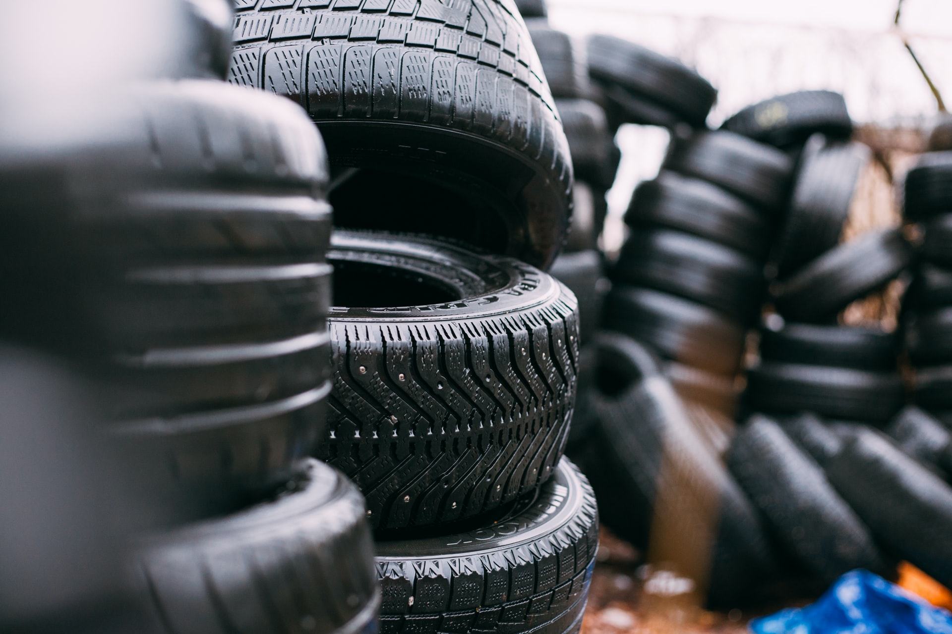 Read more about the article 6 Tips to Think About When Buying Tyres for Your Car
